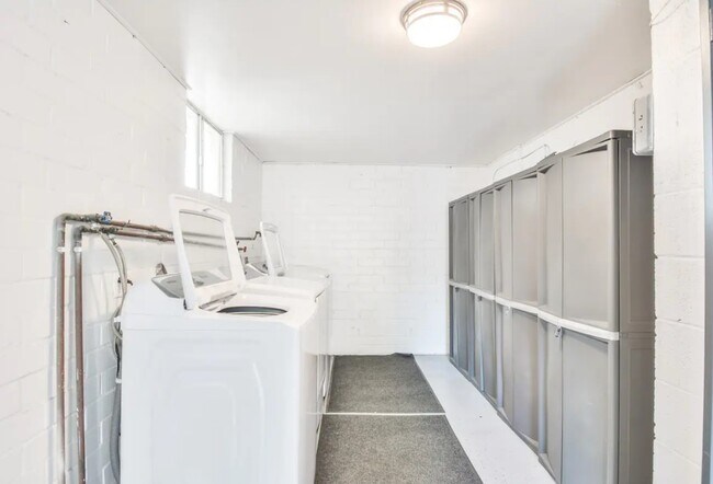 Building Photo - 235 W Pike St