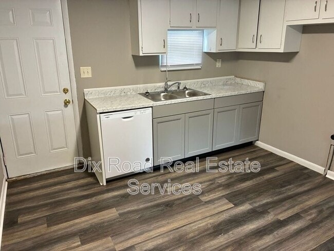 Building Photo - 2029 Pater Ave