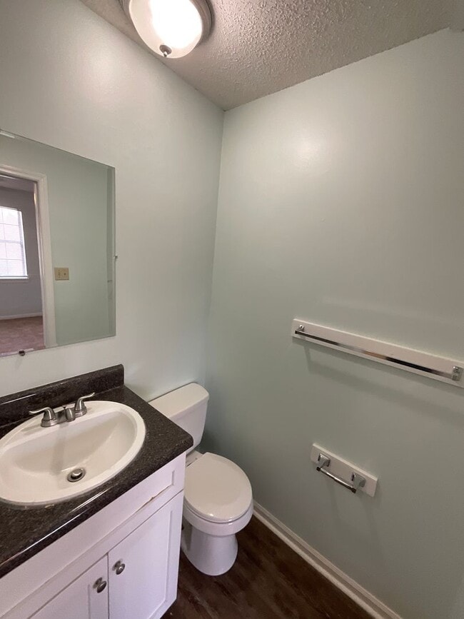 Building Photo - 3924 Miramar Ct