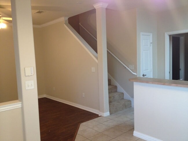 Building Photo - Beautiful Townhome Available for Pre-lease!