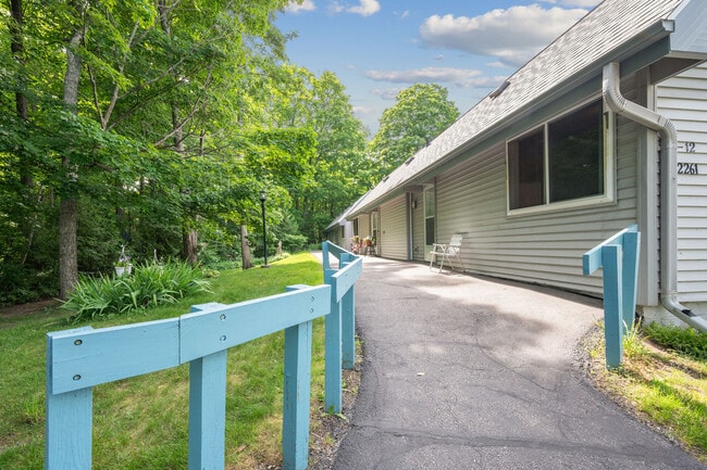 Building Photo - Bayview Terrace North