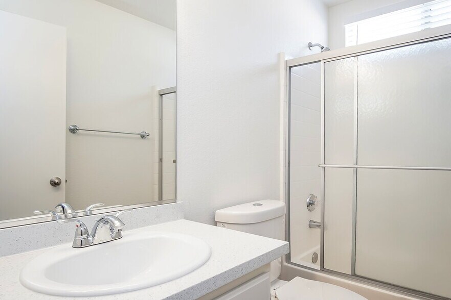 Building Photo - 5323 Sable Ct