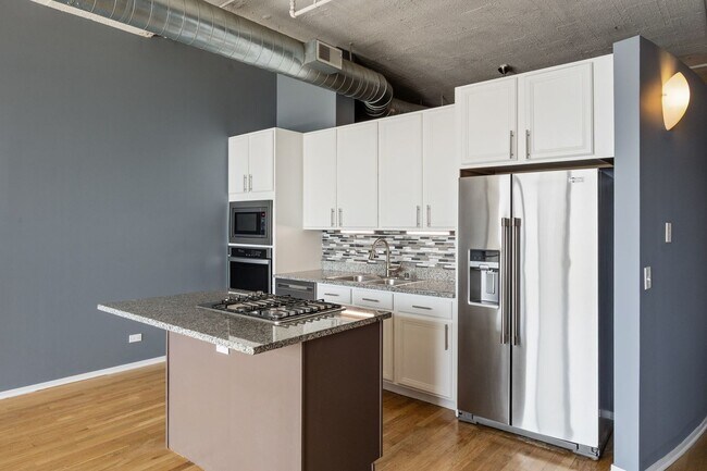 Building Photo - 1530 S State St