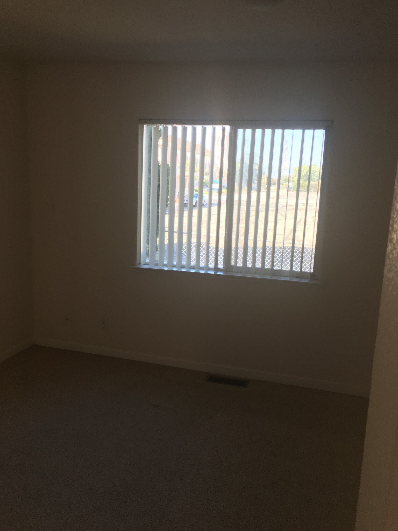 2nd bedroom - 1501 E 3rd Ave