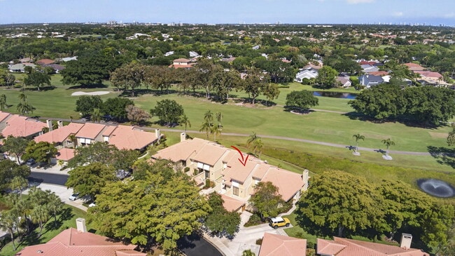 Building Photo - 259 Old Meadow Way