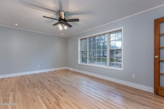 Building Photo - 3 Heather Ln