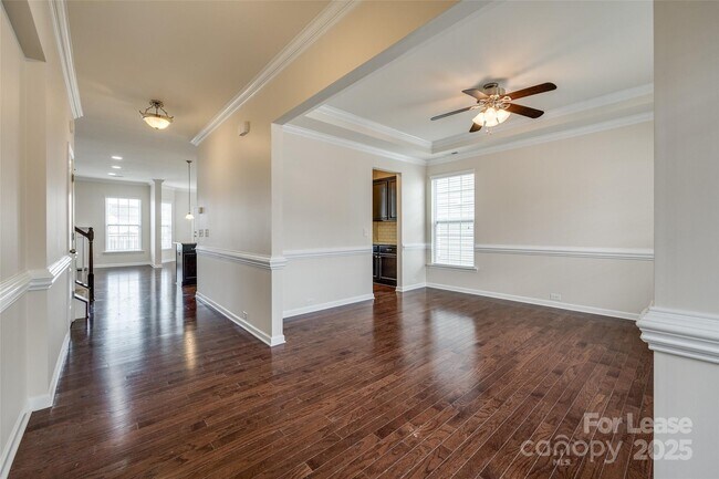 Building Photo - 327 Hawks Creek Pkwy