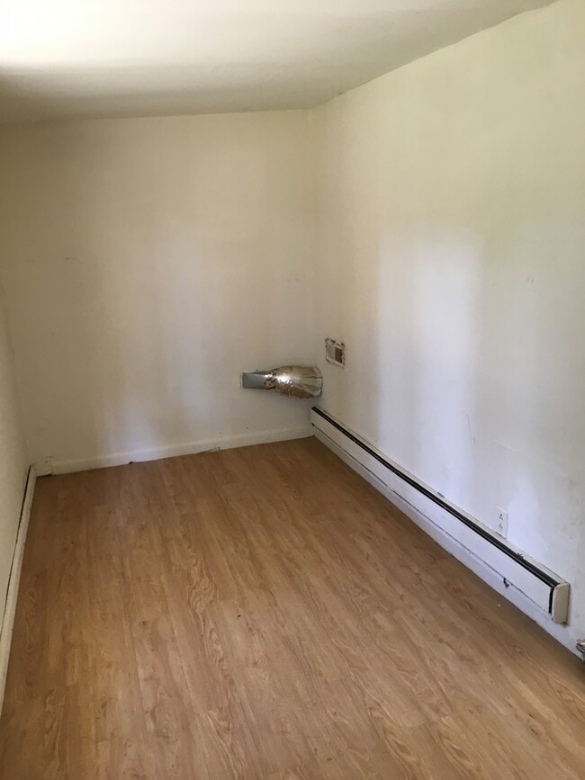 Building Photo - 904 Drive D