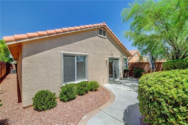 Building Photo - 11125 Gateview Ln