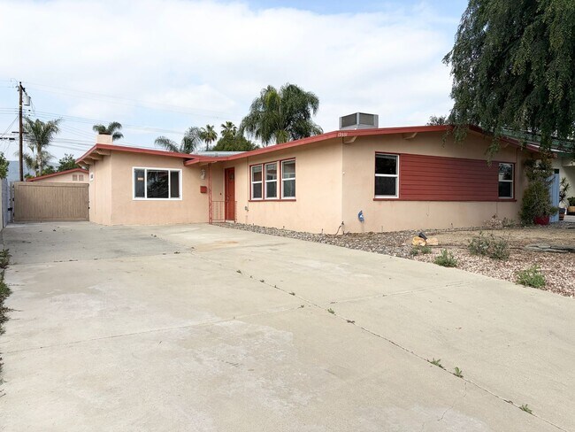 Building Photo - Beautifully Maintained 4-Bedroom Home with Private Backyard