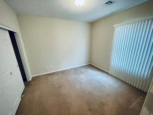 Building Photo - Newly Updated Single-Story in Southern Highlands