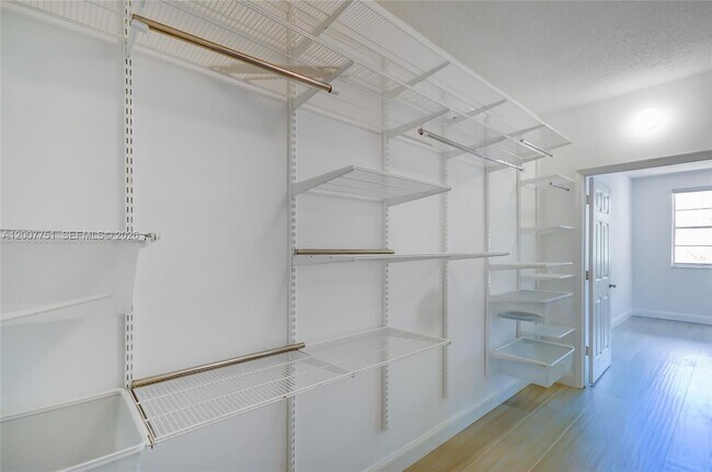 Building Photo - 3105 NE 184th St