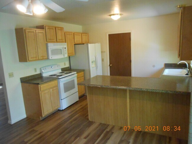 Building Photo - 418 Chukar Ct