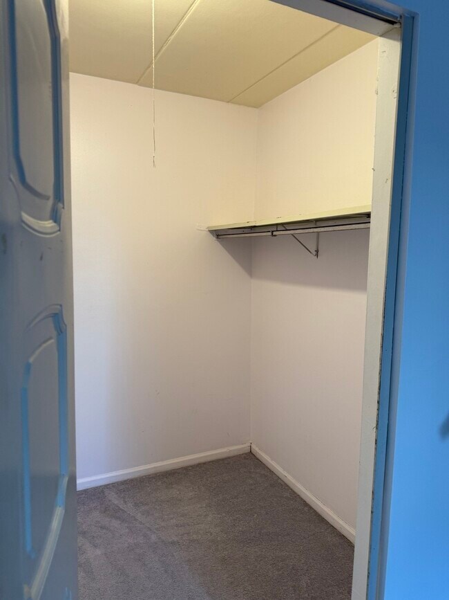 Building Photo - 138 E Bailey Rd