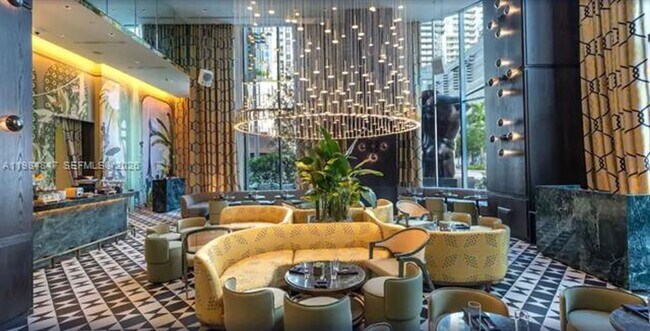 Building Photo - 801 S Miami Ave