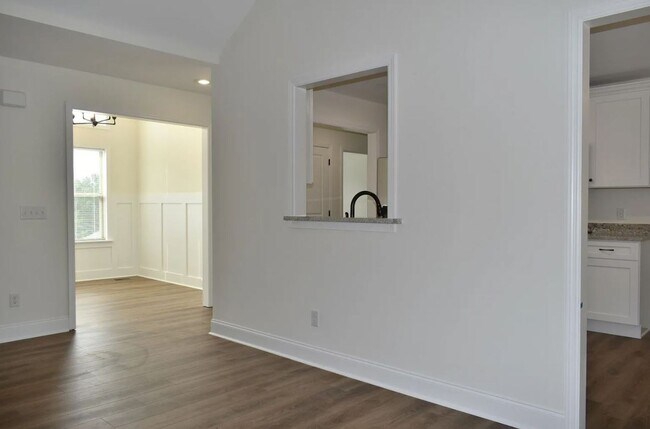 Building Photo - Rental in Ooltewah - 3 Bedrooms + Finished Basement