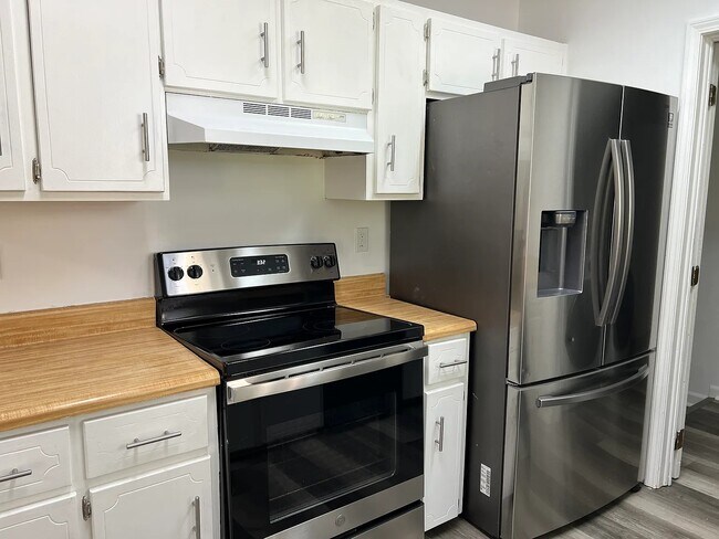 Building Photo - 2146 Golden Isle Ct