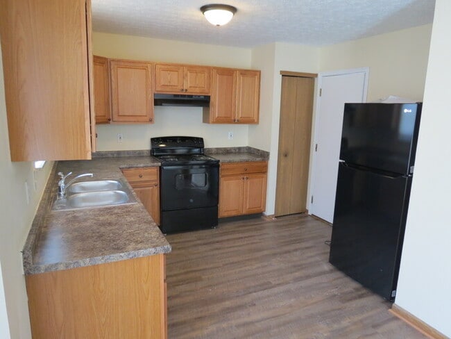 Building Photo - 4012 Cailin Dr