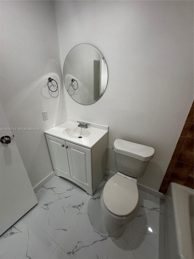 Building Photo - 2515 Polk St