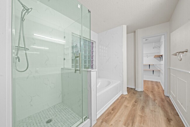 Building Photo - 16530 Bristle Creek Dr