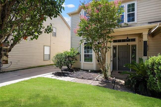 Building Photo - 16879 Mammoth Springs Dr