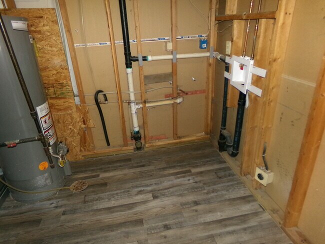 Building Photo - 4 Woodbine Ct