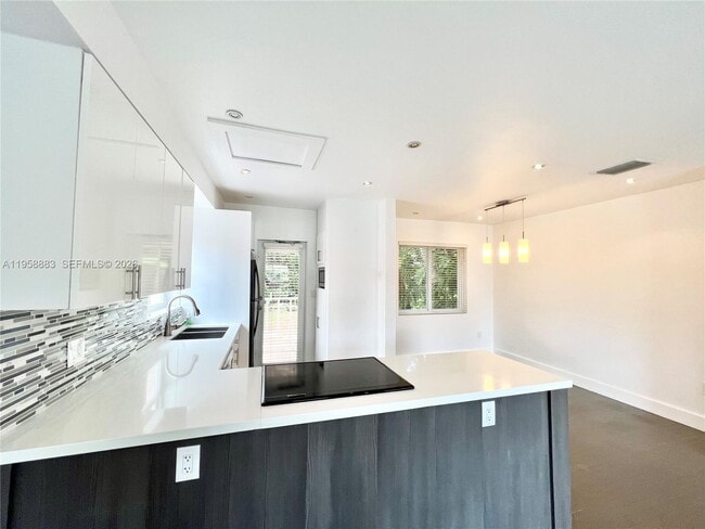 Building Photo - 125 NW 100th St