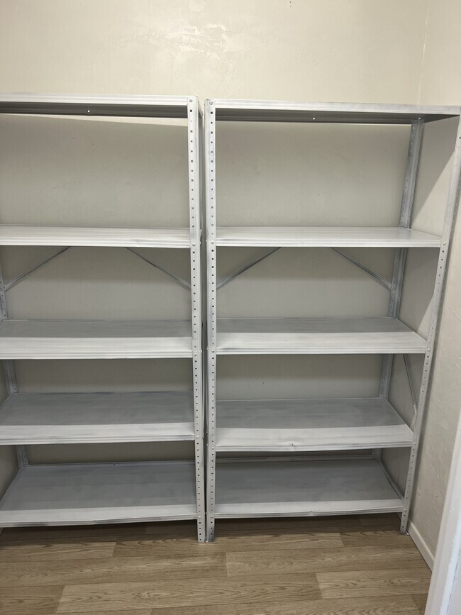 Building Photo - 2718 E 18th St