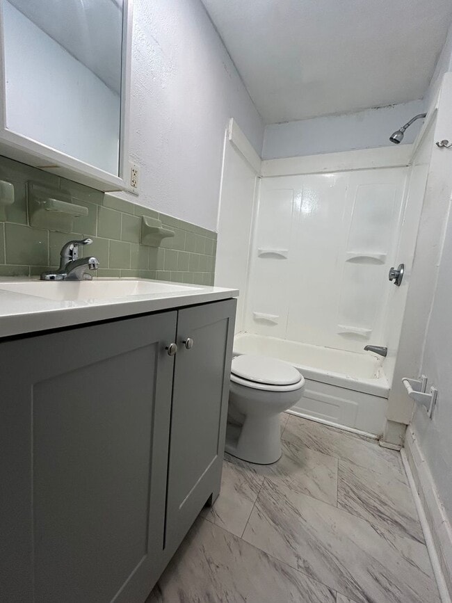 Building Photo - 440 Sawmill Rd