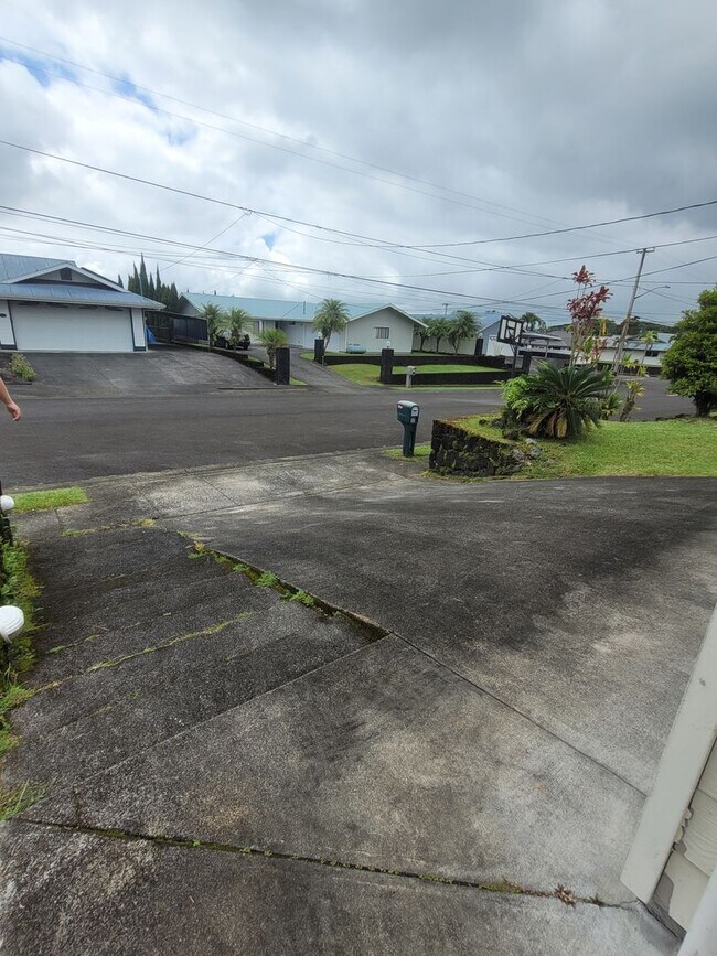 Building Photo - 105 Kaulike St