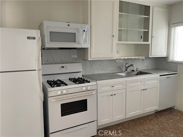 Building Photo - 2400 Marine Ave