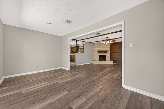 Building Photo - 11710 N Petersham Dr
