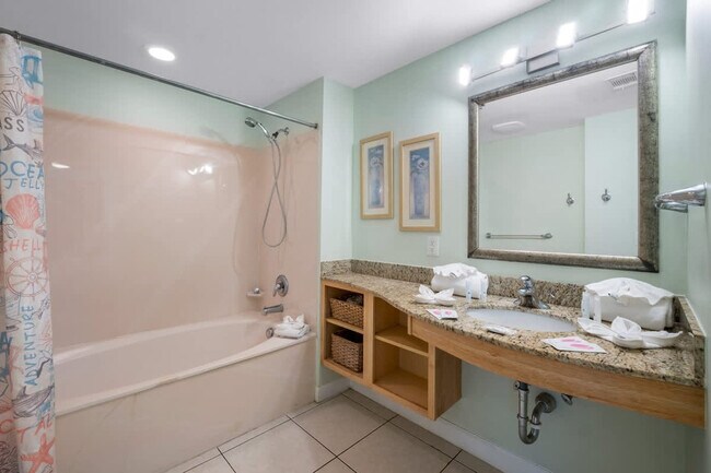 Building Photo - 17729 Front Beach Rd