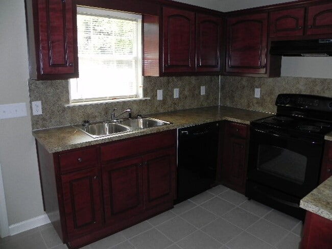 Building Photo - Off 280 Bypass, Phenix City