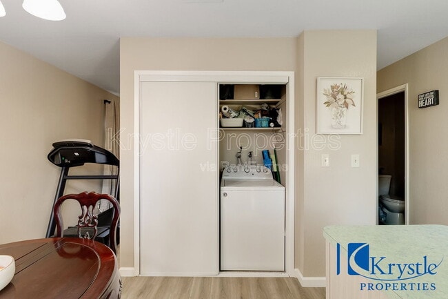 Building Photo - 138 Warwick Dr