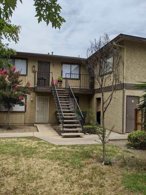 Primary Photo - Competitively priced Two Bedroom Apartment...