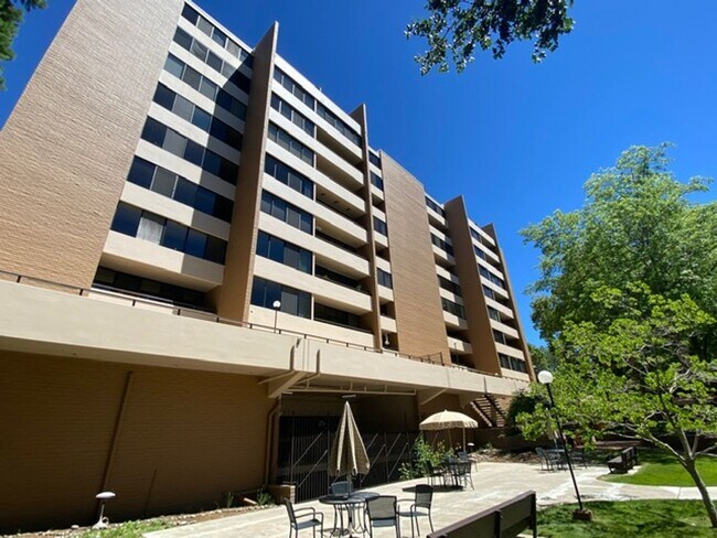 Building Photo - 1200 Riverside Dr