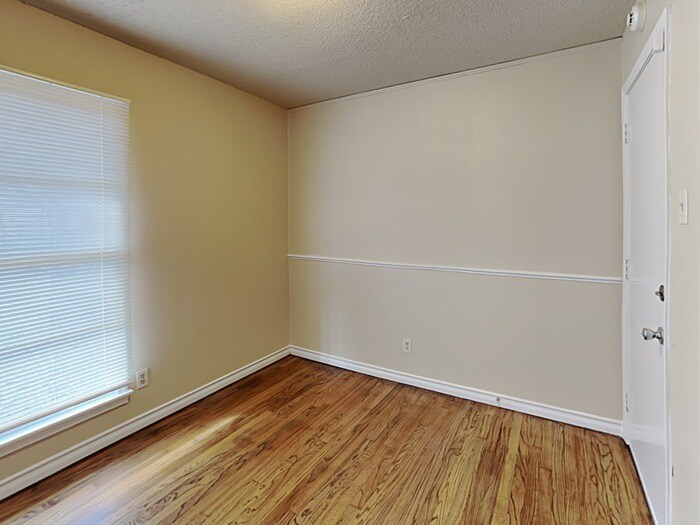Building Photo - 11211 Ulloa Ln