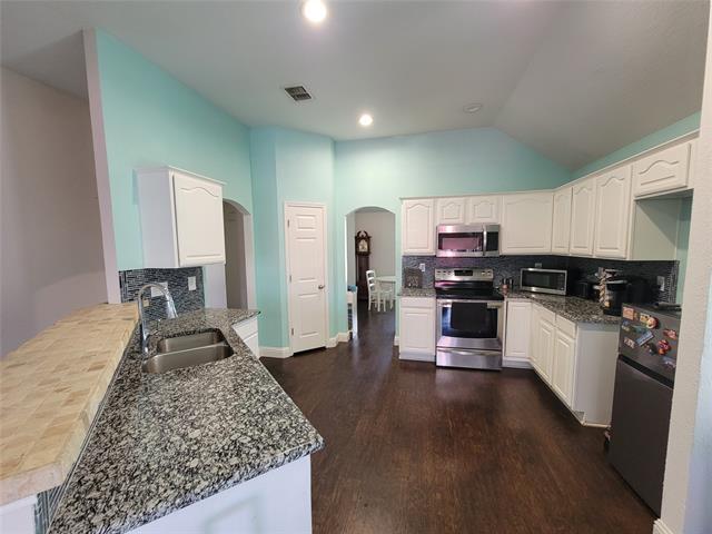 Building Photo - 9621 Heartstone Ln