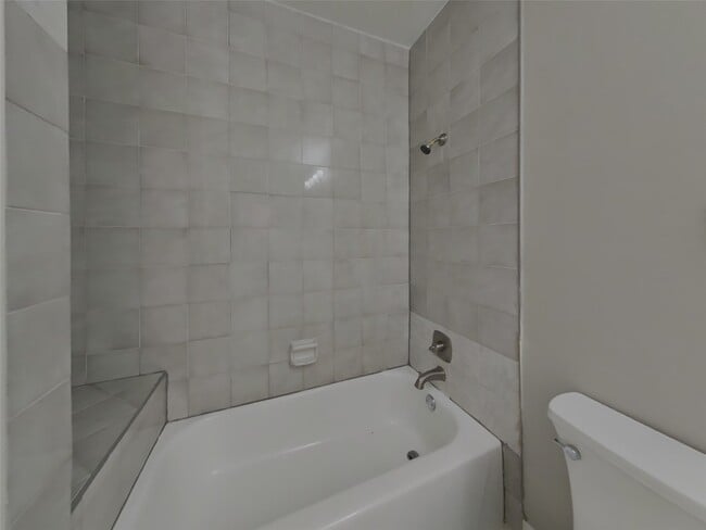 Building Photo - 7411 Las Brisas Dr