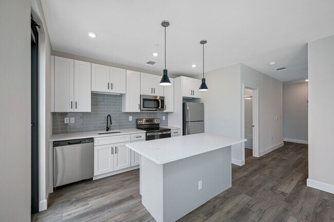 Interior Photo - 357 South