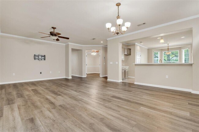 Building Photo - 409 Rio Grande Loop