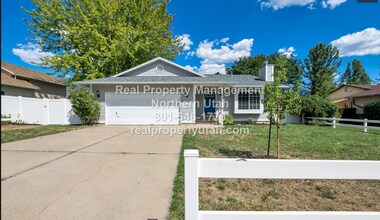 Building Photo - Beautiful 4 Bedroom 2 Bath Home in Kaysvil...