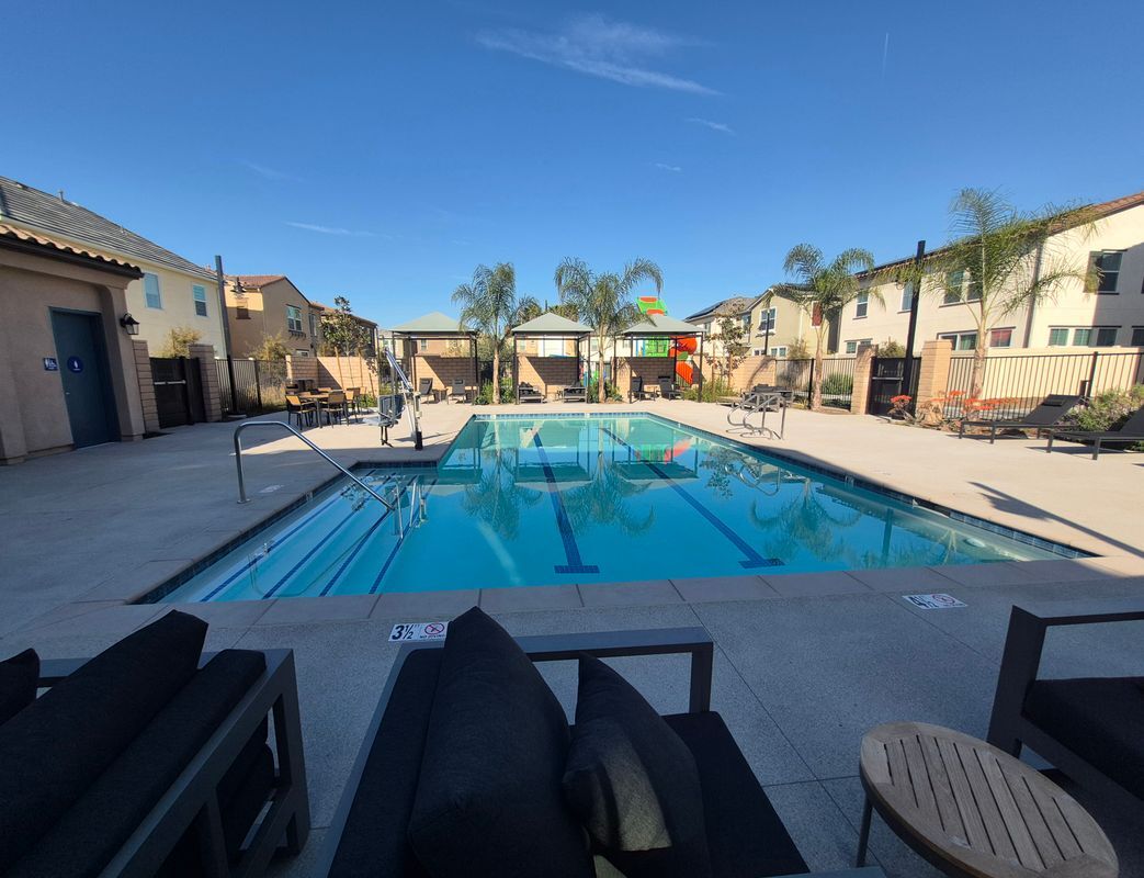 Building Photo - 2137 Cumberland