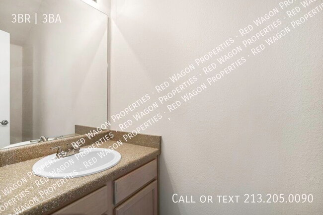 Building Photo - 2622 Crown Hollow