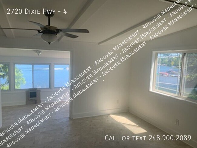 Building Photo - Silver Lake Apartments with Lake Views