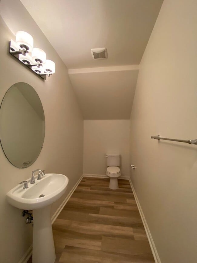 Building Photo - Executive and Upgraded 3-Bedroom Townhome in South Temecula!