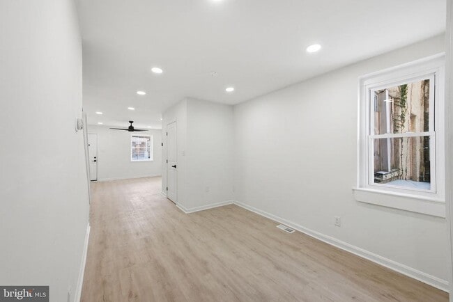 Building Photo - 2636 Lauretta Ave