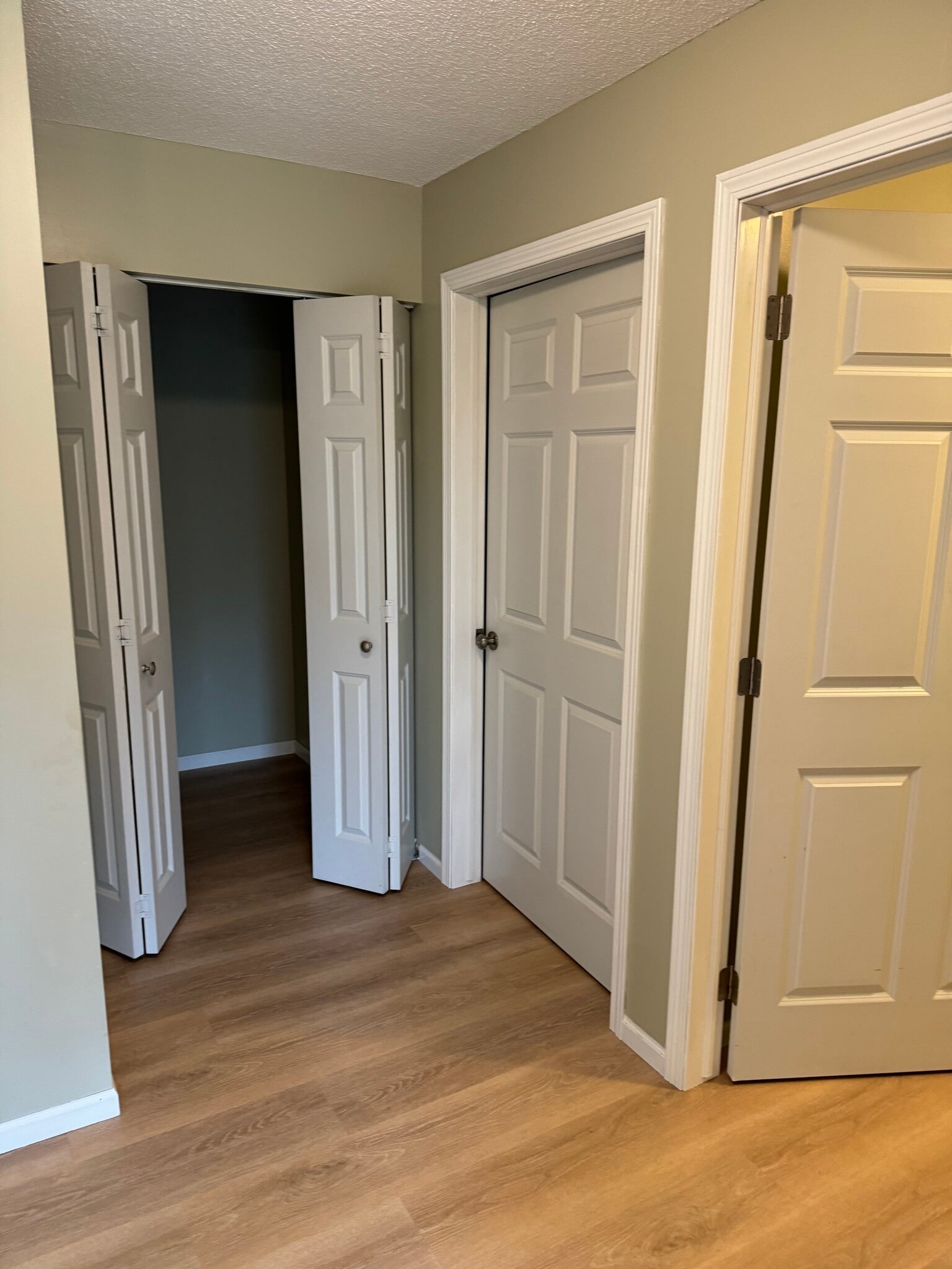 Walk-in storage closed - 615 11th Street Southwest