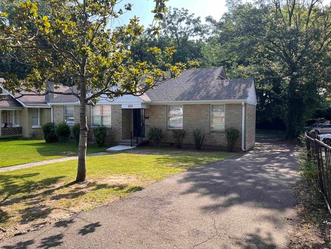 Building Photo - 630 Patterson St